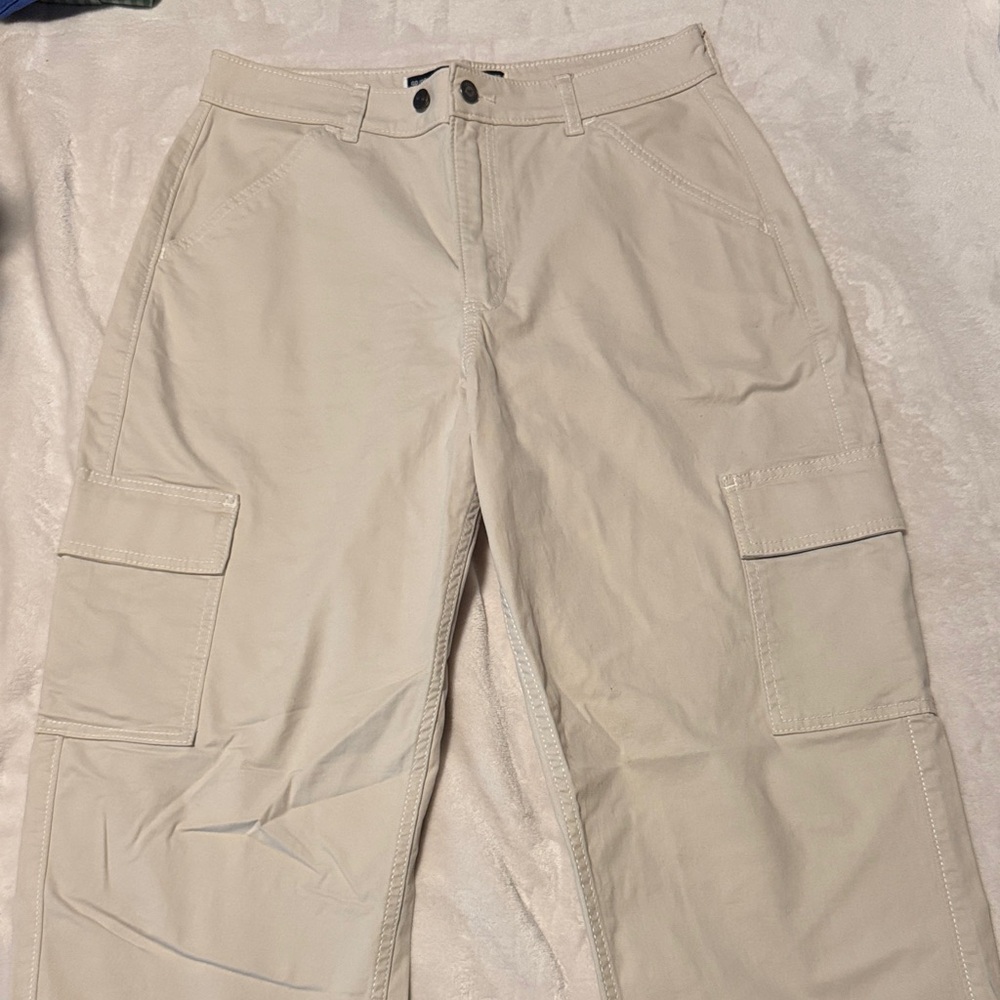 Hollister Ultra High-Rise Dad Pants in Light Beige